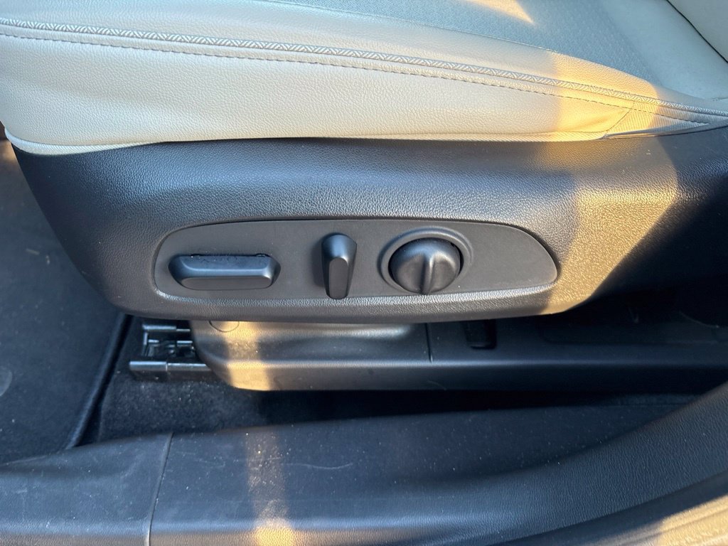 Used 2022 Buick Encore GX Select w/ Experience Buick Package FWD image 16