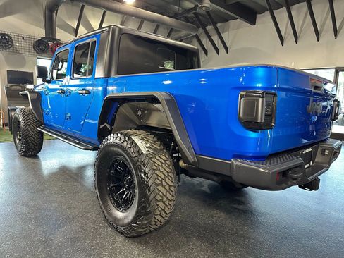 Used 2020 Jeep Gladiator Sport w/ Quick Order Package 24S image 10