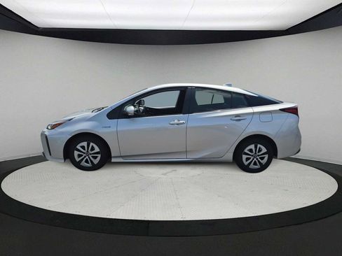 Used 2022 Toyota Prius L Eco FWD image 5