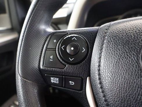 Used 2014 Toyota RAV4 LE image 16
