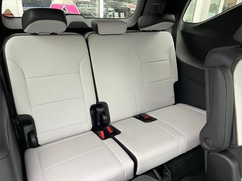 New 2026 Chevrolet Traverse High Country w/ LPO, Floor Liner Package FWD image 12