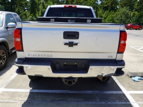 Used 2017 Chevrolet Silverado 2500 LTZ w/ Duramax Plus Package AWD/4WD image 7