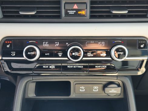 New 2026 Honda Pilot Touring image 12