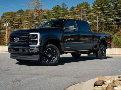 New 2026 Ford F350 Platinum w/ FX4 Off-Road Package AWD/4WD image 2