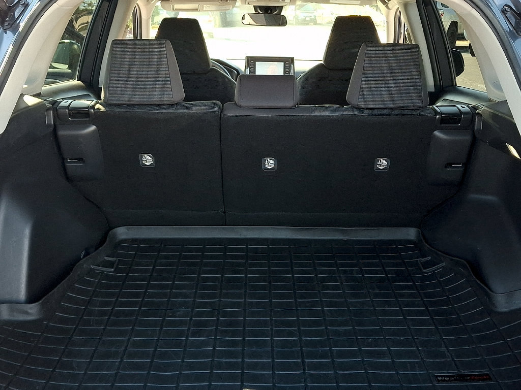 Used 2022 Toyota RAV4 LE FWD image 29
