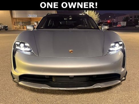 Used 2023 Porsche Taycan 4 Cross Turismo image 2