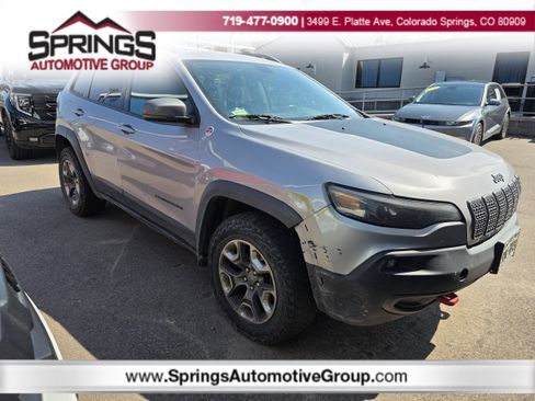 Used 2019 Jeep Cherokee Trailhawk image 1