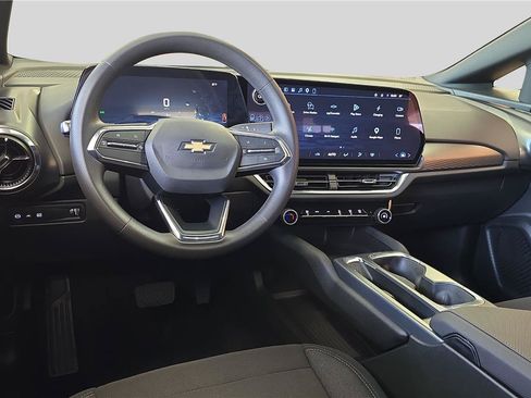 Used 2026 Chevrolet Equinox EV LT FWD image 20