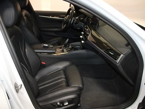 Used 2019 BMW 540i xDrive w/ M Sport Package AWD/4WD image 14