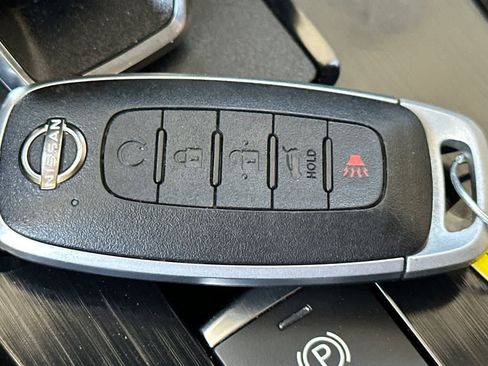 Used 2024 Nissan Rogue SV FWD image 26