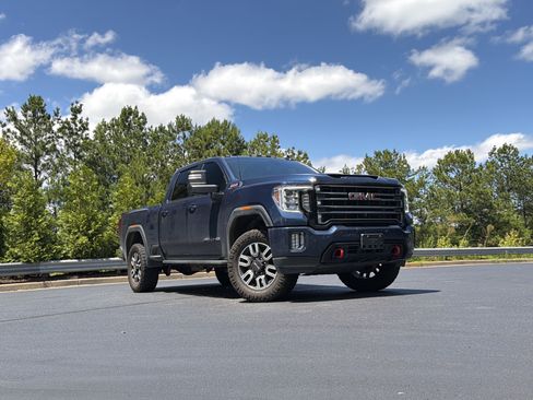 Used 2022 GMC Sierra 2500 AT4 w/ AT4 Premium Plus Package AWD/4WD image 7