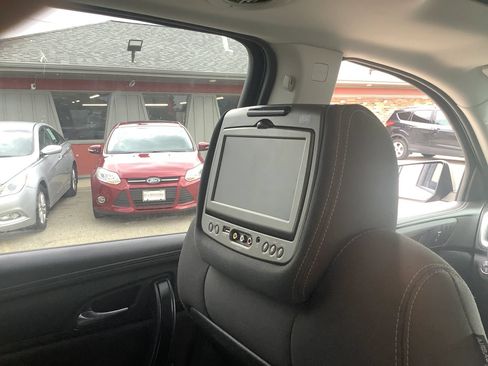 Used 2015 GMC Acadia SLE AWD/4WD image 23