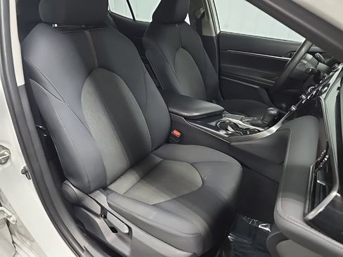 Used 2020 Toyota Camry LE w/ Carpet Mat Package FWD image 14