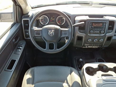 Used 2018 RAM 3500 Tradesman image 15