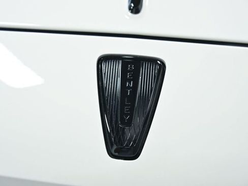 Used 2024 Bentley Flying Spur V8 AWD/4WD image 19