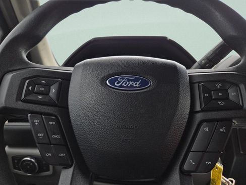 Certified 2019 Ford F150 XL w/ Equipment Group 101A Mid AWD/4WD image 32