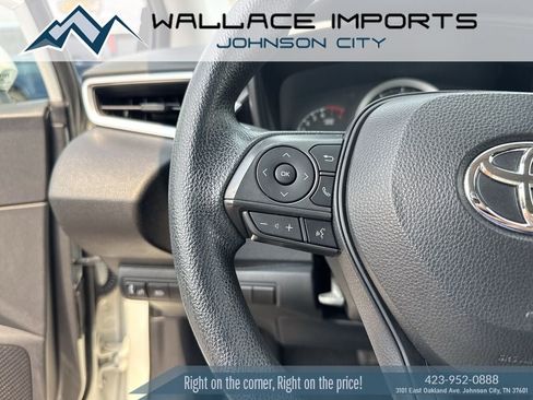 Used 2021 Toyota Corolla LE FWD image 27