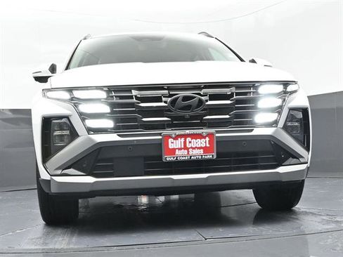Used 2025 Hyundai Tucson Limited FWD image 26