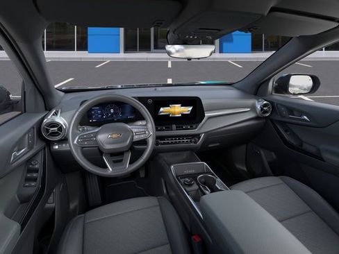 New 2026 Chevrolet Equinox LT w/ Convenience Package II AWD/4WD image 16