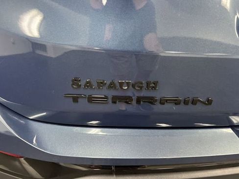 Certified 2024 GMC Terrain SLT w/ Tech Package AWD/4WD image 32