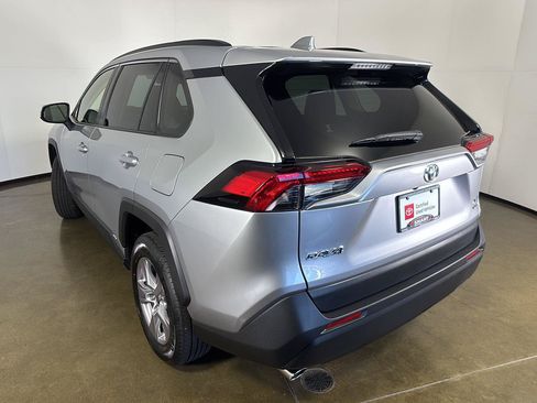 Used 2025 Toyota RAV4 XLE w/ Convenience Package AWD/4WD image 12