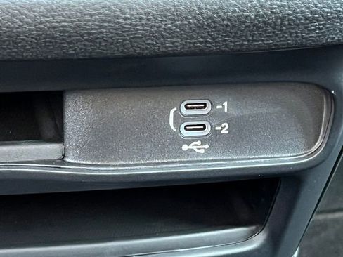 Certified 2026 Chrysler Pacifica Select w/ S Appearance Package image 30