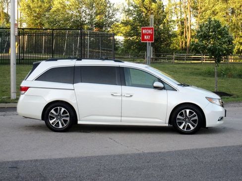 Used 2014 Honda Odyssey Touring Elite image 9