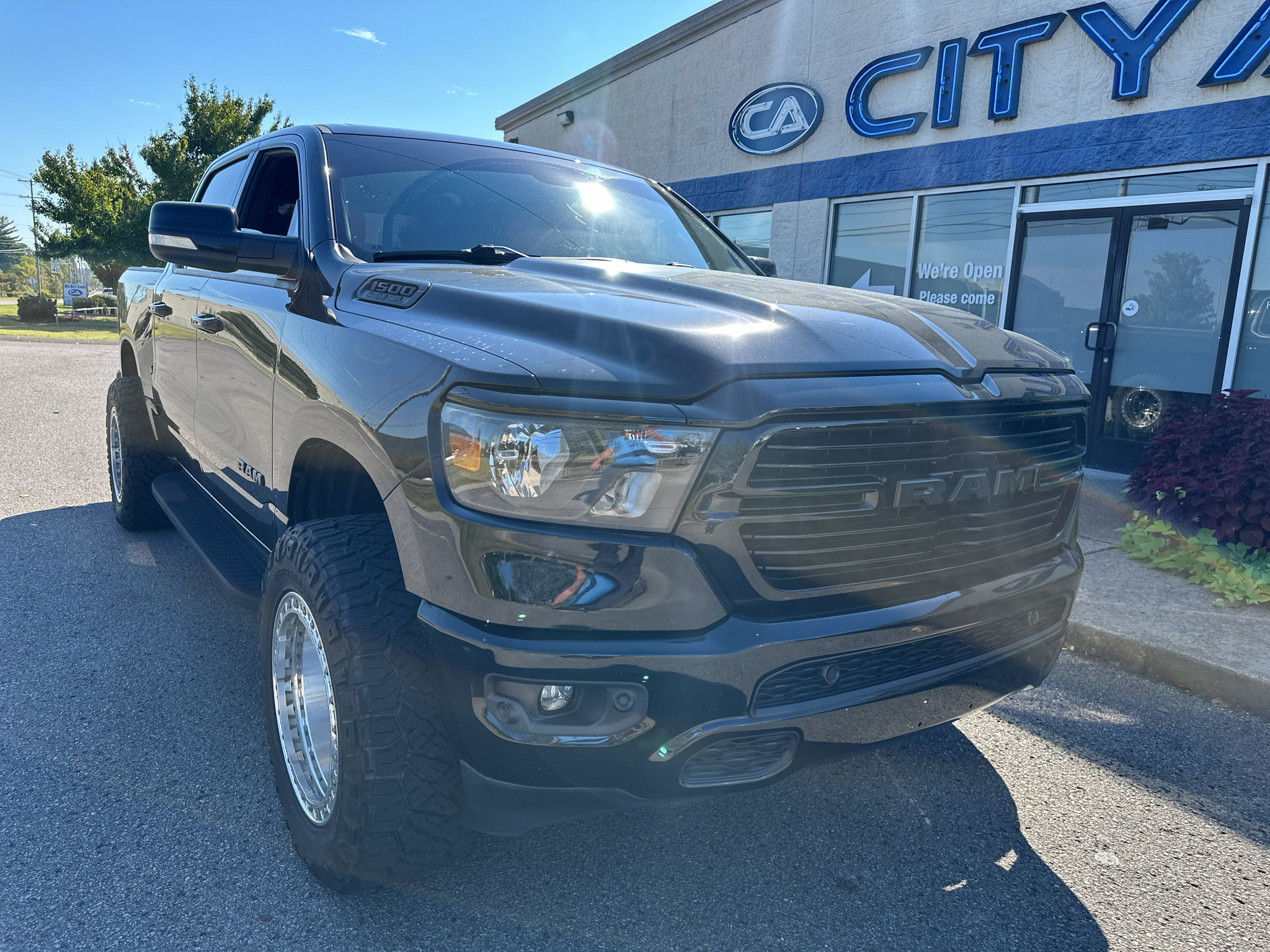 Used 2020 RAM 1500 Big Horn AWD/4WD image 2