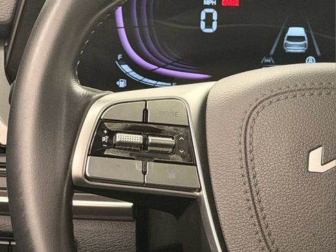 Certified 2025 Kia Telluride S FWD image 28