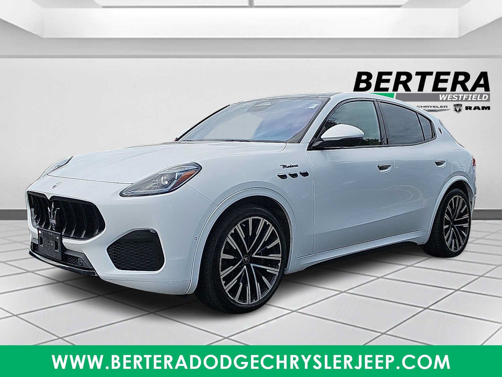 Used 2023 Maserati Grecale Modena AWD/4WD image 3