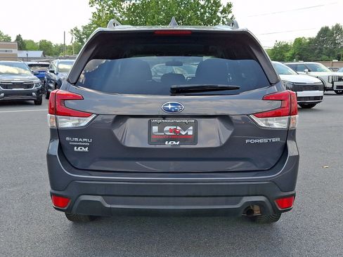 Used 2022 Subaru Forester Premium AWD/4WD image 6
