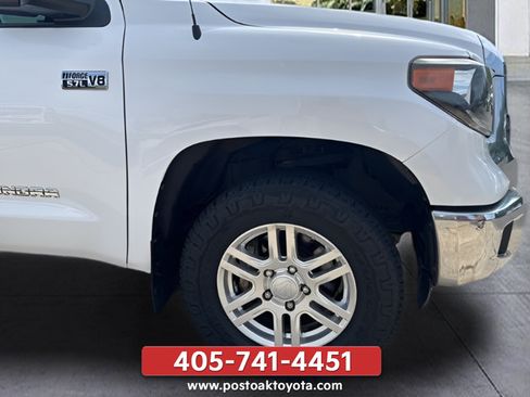 Used 2019 Toyota Tundra SR5 w/ SR5 Upgrade Package AWD/4WD image 5