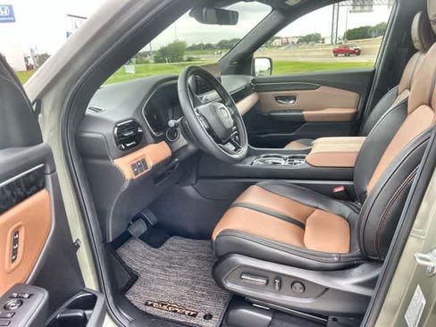 Certified 2026 Honda Passport TrailSport Elite image 3