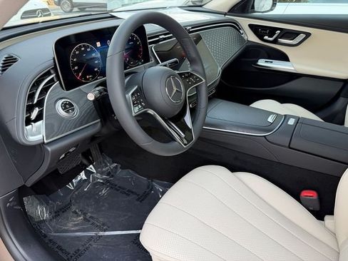 New 2026 Mercedes-Benz E 350 4MATIC Sedan image 9