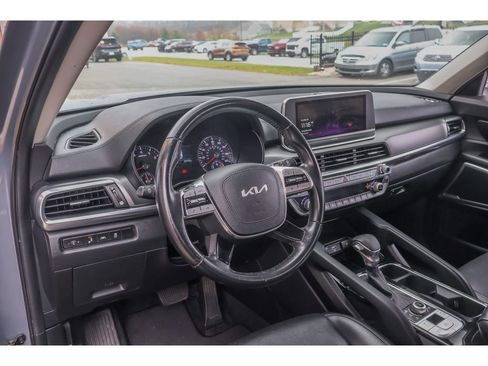 Used 2022 Kia Telluride LX image 10