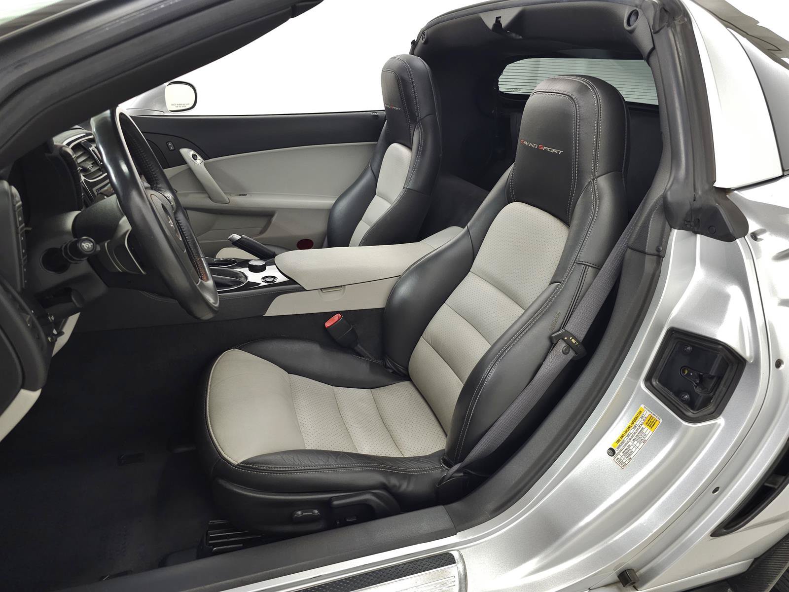 Used 2011 Chevrolet Corvette Grand Sport w/ Preferred Equipment Group RWD image 14