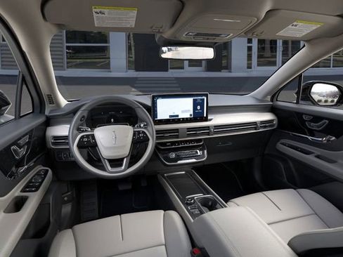 New 2026 Lincoln Corsair Premiere image 9