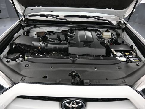 Used 2019 Toyota 4Runner SR5 image 52