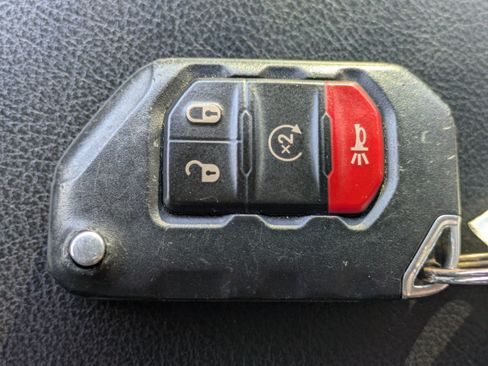 Used 2021 Jeep Gladiator Sport AWD/4WD image 37