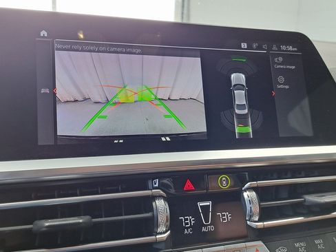 Used 2022 BMW 330i xDrive Sedan w/ Driving Assistance Package image 15