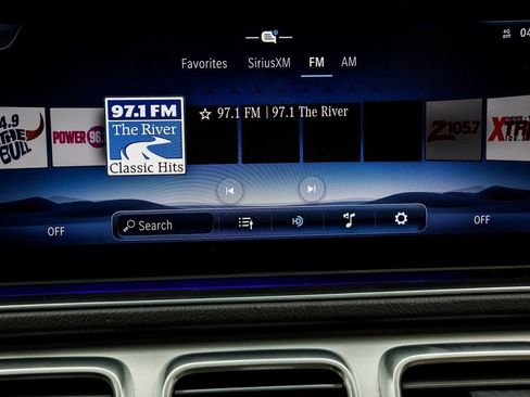 Used 2025 Mercedes-Benz GLS 450 4MATIC image 33