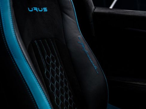 Used 2023 Lamborghini Urus Performante AWD/4WD image 28