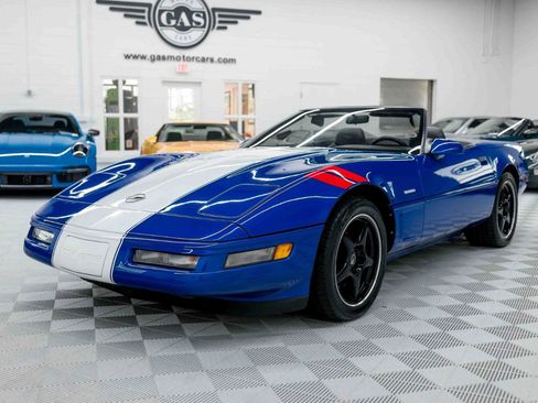 Used 1996 Chevrolet Corvette Convertible RWD image 3