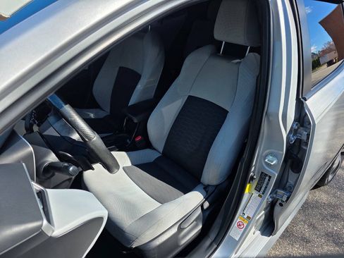 Used 2020 Toyota Corolla SE FWD image 12