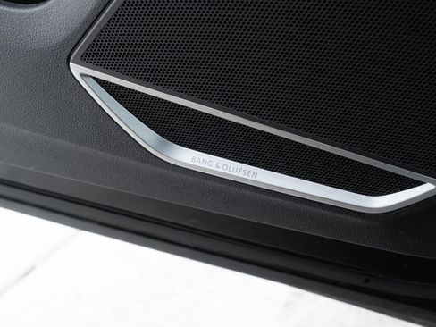 Used 2020 Audi Q3 2.0T Prestige w/ Prestige Package image 16