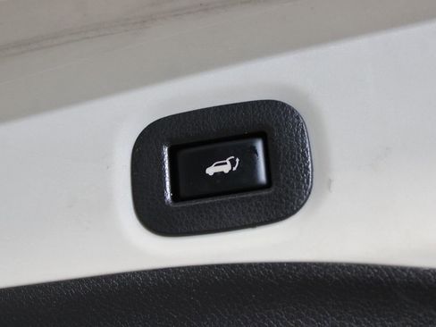 Used 2017 Nissan Rogue SV w/ HEV Premium Package FWD image 28