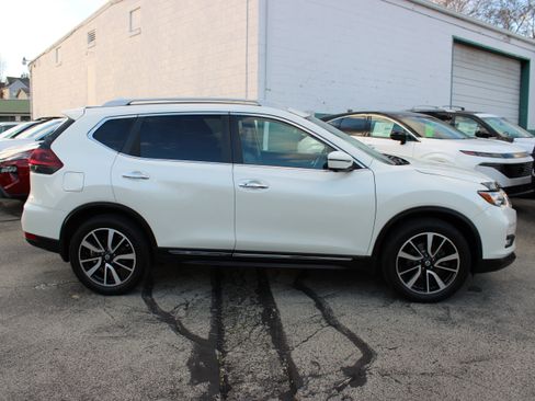 Used 2019 Nissan Rogue SL w/ Premium Package image 9