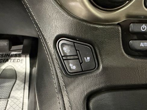 Used 2018 GMC Yukon Denali w/ Open Road Package image 11