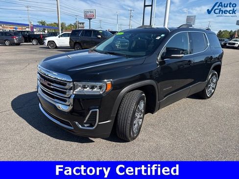 Certified 2023 GMC Acadia SLT w/ Preferred Package image 3