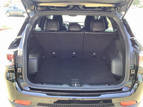 Used 2024 Jeep Compass Limited image 27